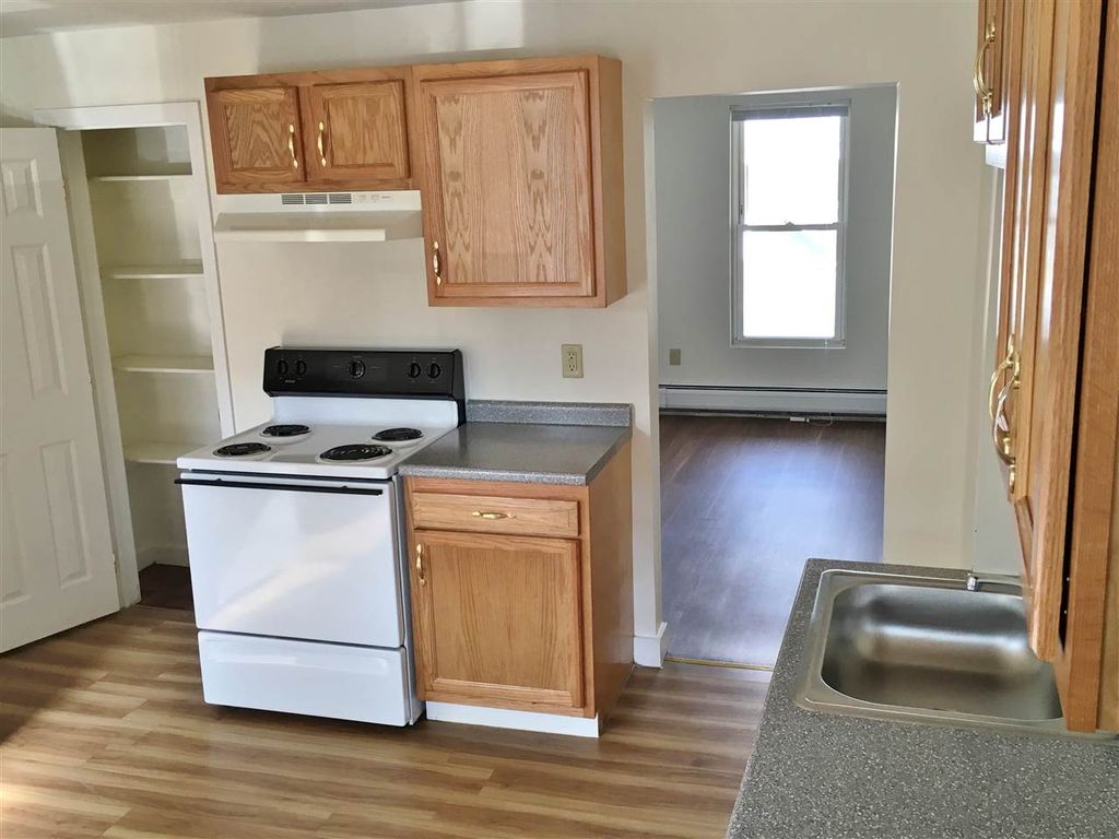 Photo of 141 Second Street #1, Manchester, NH 03103 (MLS # 5072733)