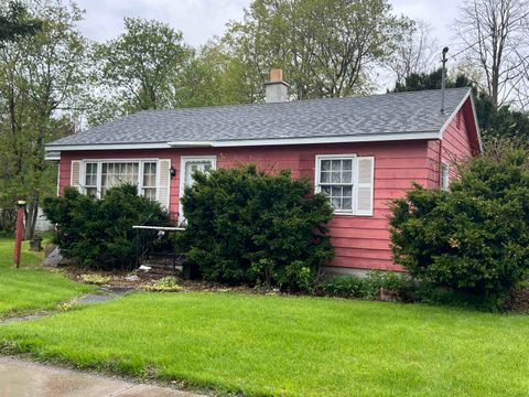 174 Grove Street Poultney VT 05764