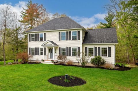 Photo of 92 Ridgecrest Drive, Greenland, NH 03840 (MLS # 5089387)