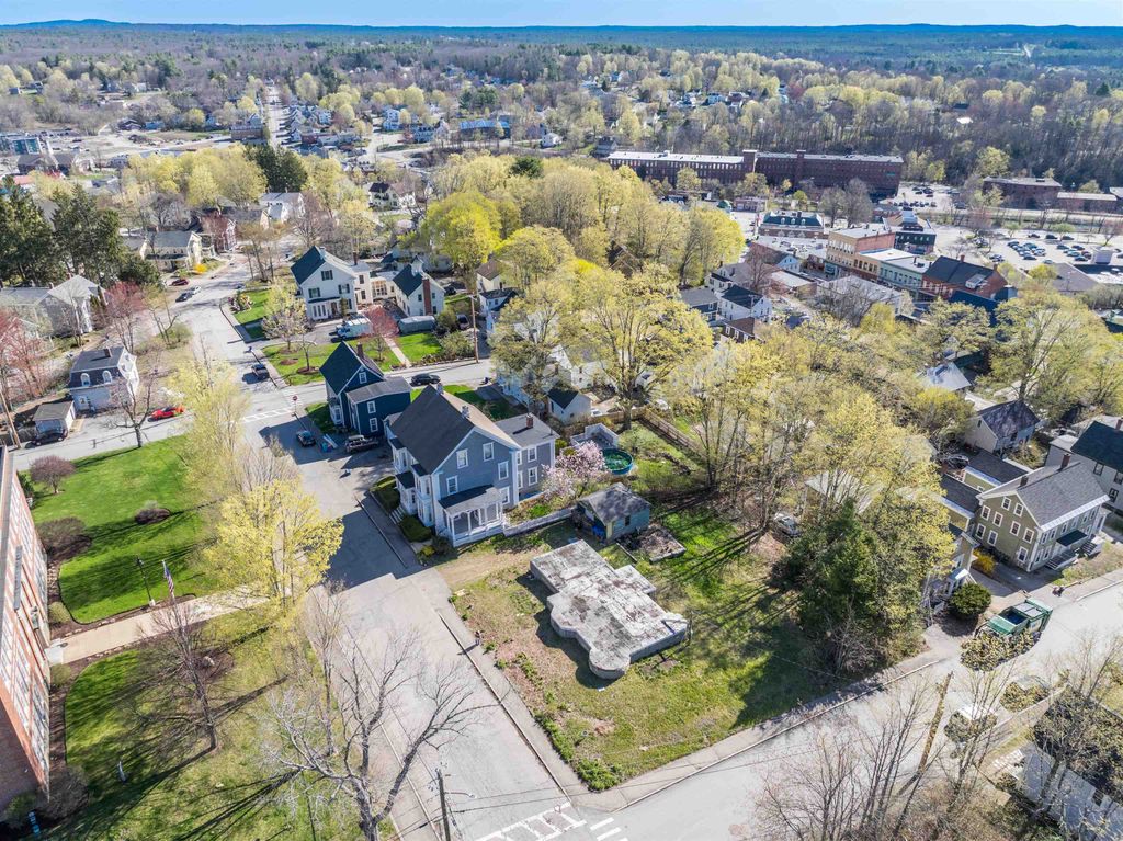 Photo of 18 Grand Street, Somersworth, NH 03878 (MLS # 5026950)