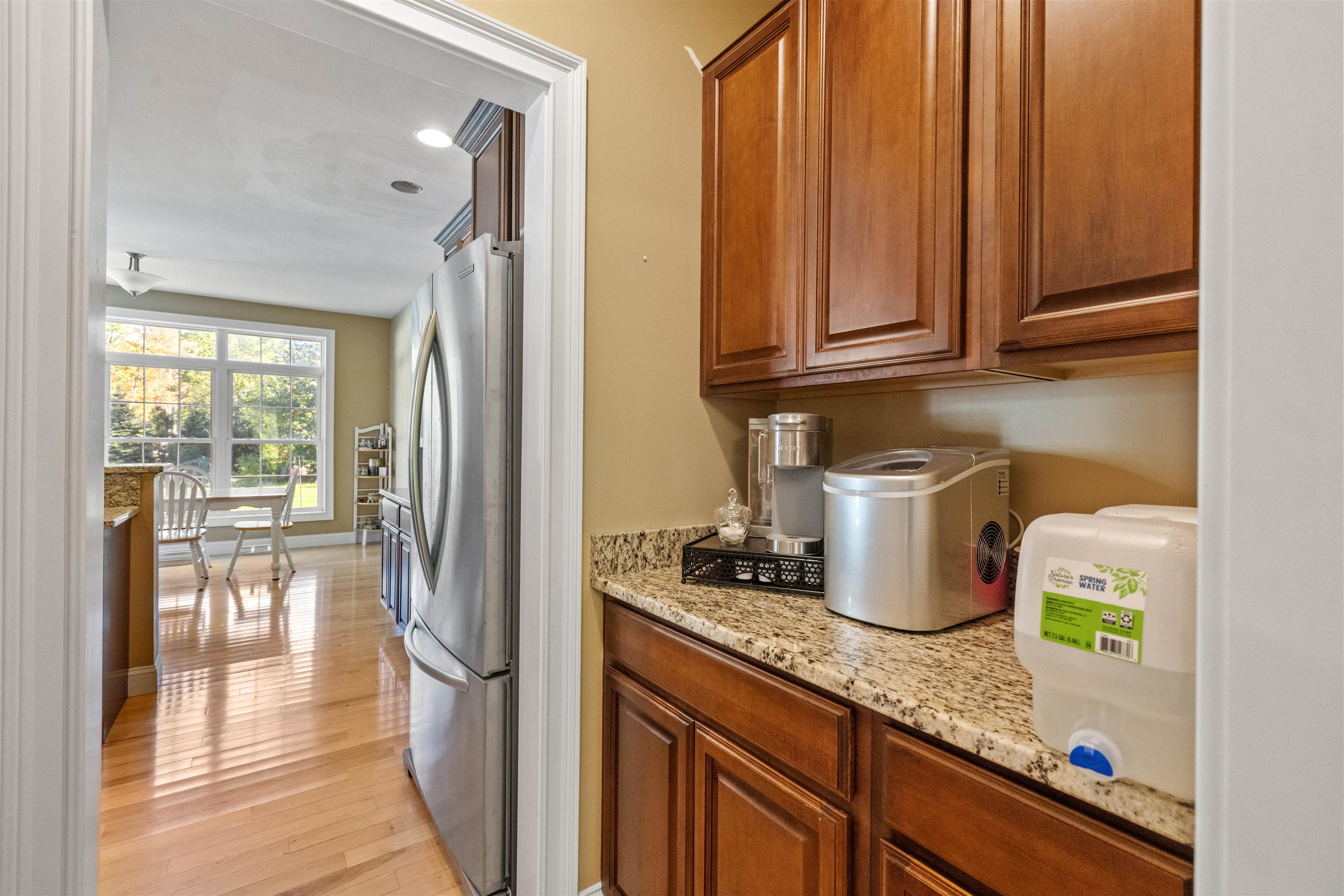 Auburn, New Hampshire 03032, United States, 4 Bedrooms Bedrooms, ,3 BathroomsBathrooms,Residential,Active,224345