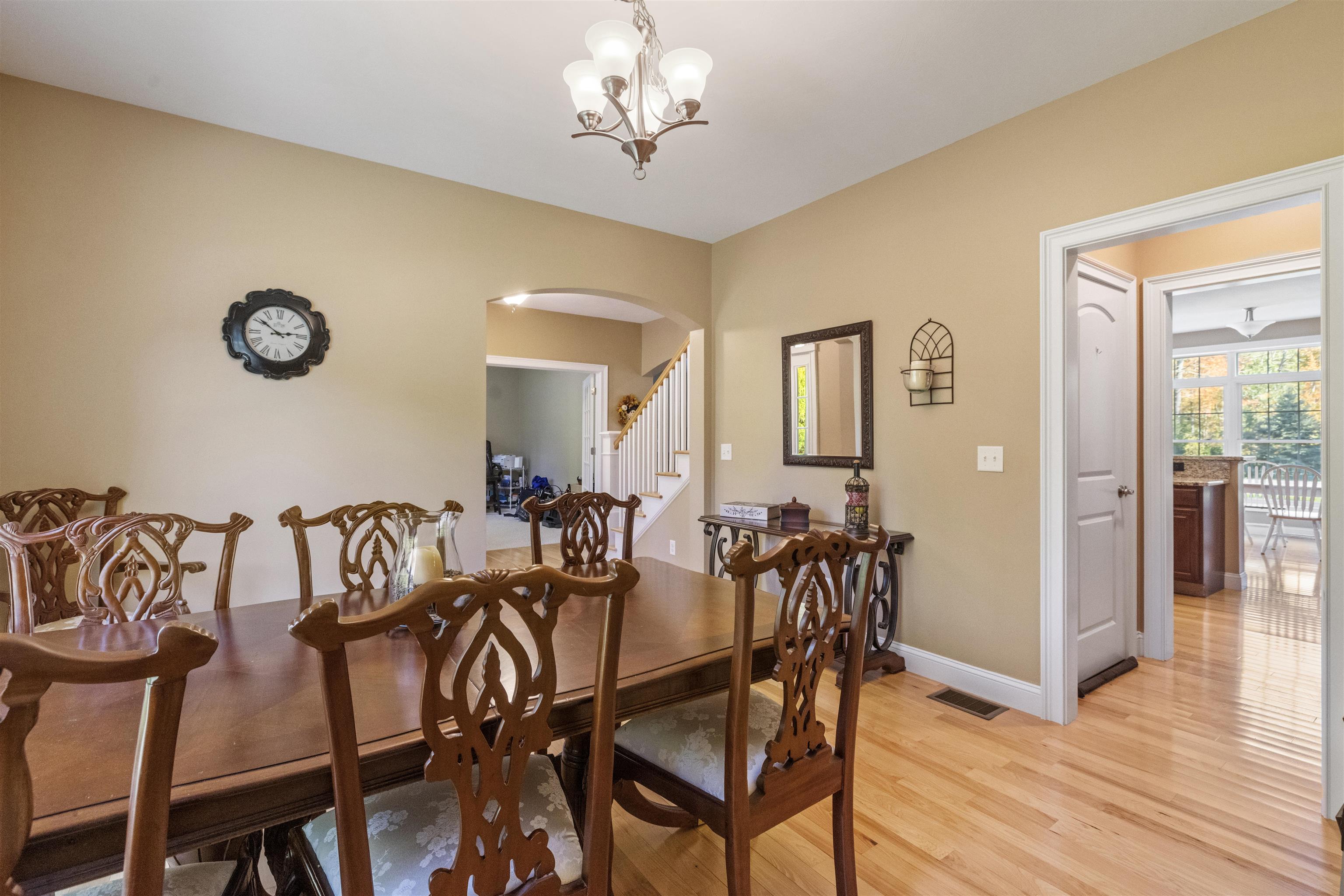 Auburn, New Hampshire 03032, United States, 4 Bedrooms Bedrooms, ,3 BathroomsBathrooms,Residential,Active,224345