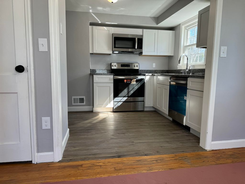 Photo of 1567 Paule Avenue, Manchester, NH 03104 (MLS # 5074405)