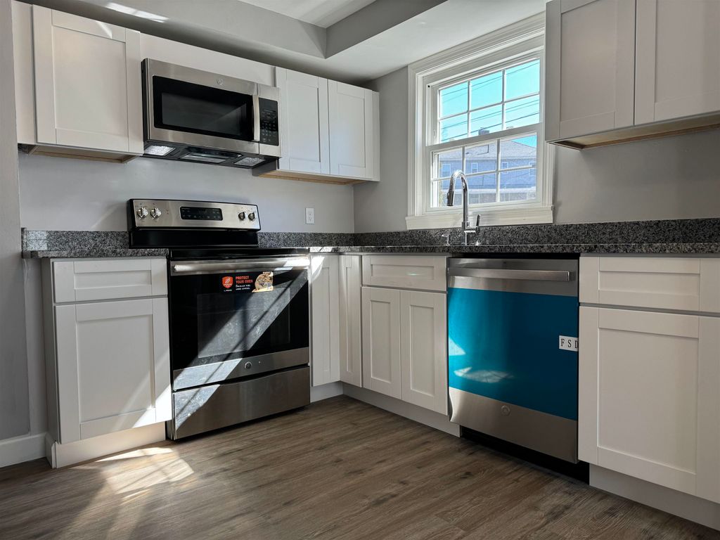 Photo of 1567 Paule Avenue, Manchester, NH 03104 (MLS # 5074405)