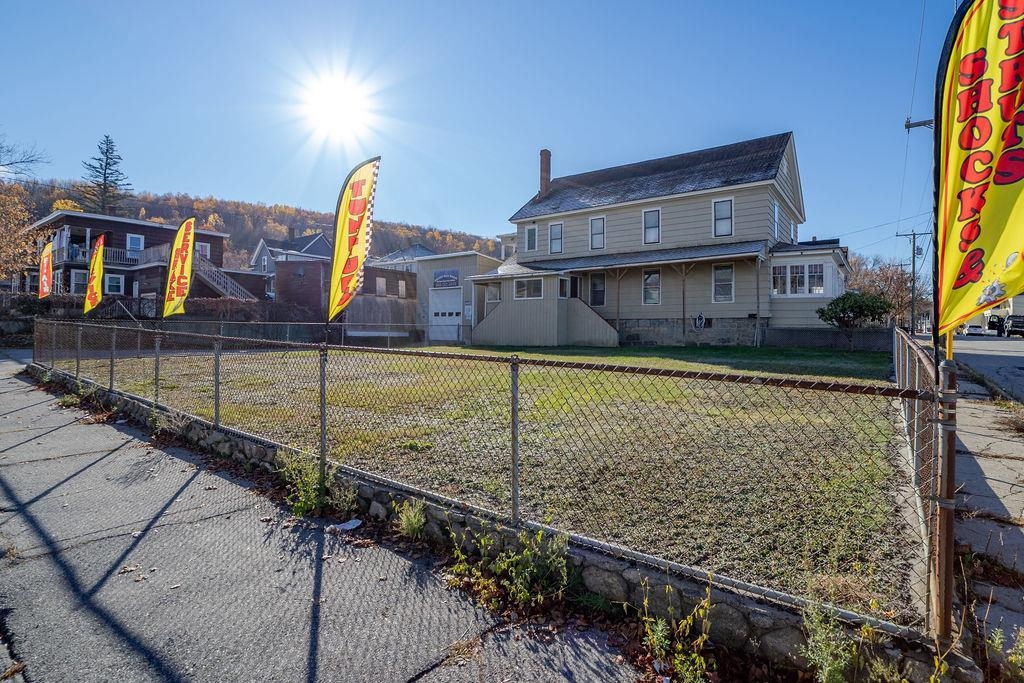 534 Champlain Street