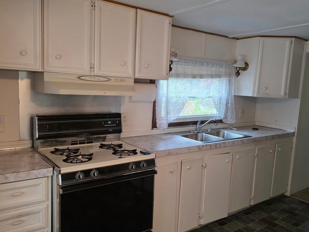 Photo of 5 Highridge Trail, Concord, NH 03301 (MLS # 5063561)