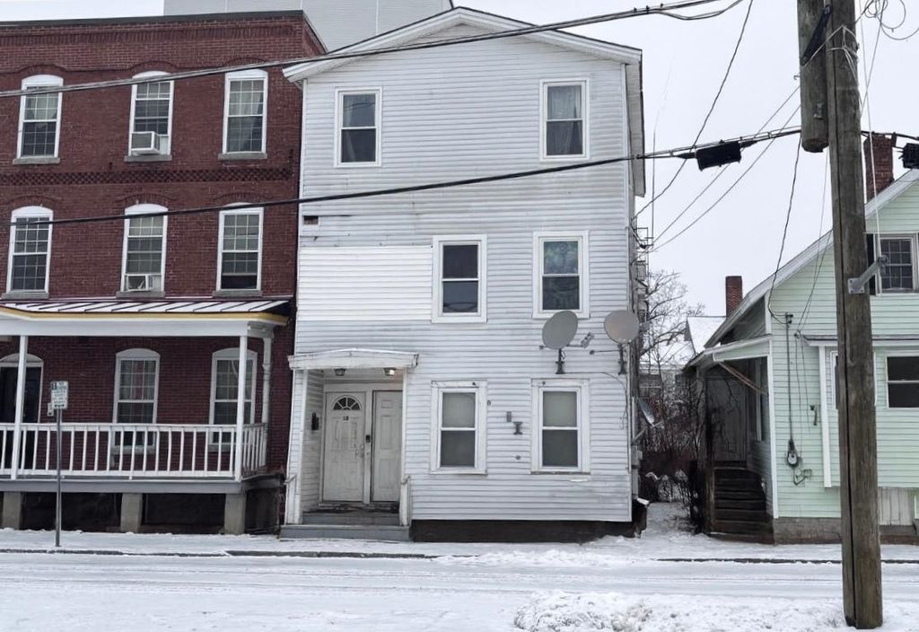 Photo of 1820 Maple Street, Nashua, NH 03064 (MLS # 5072872)