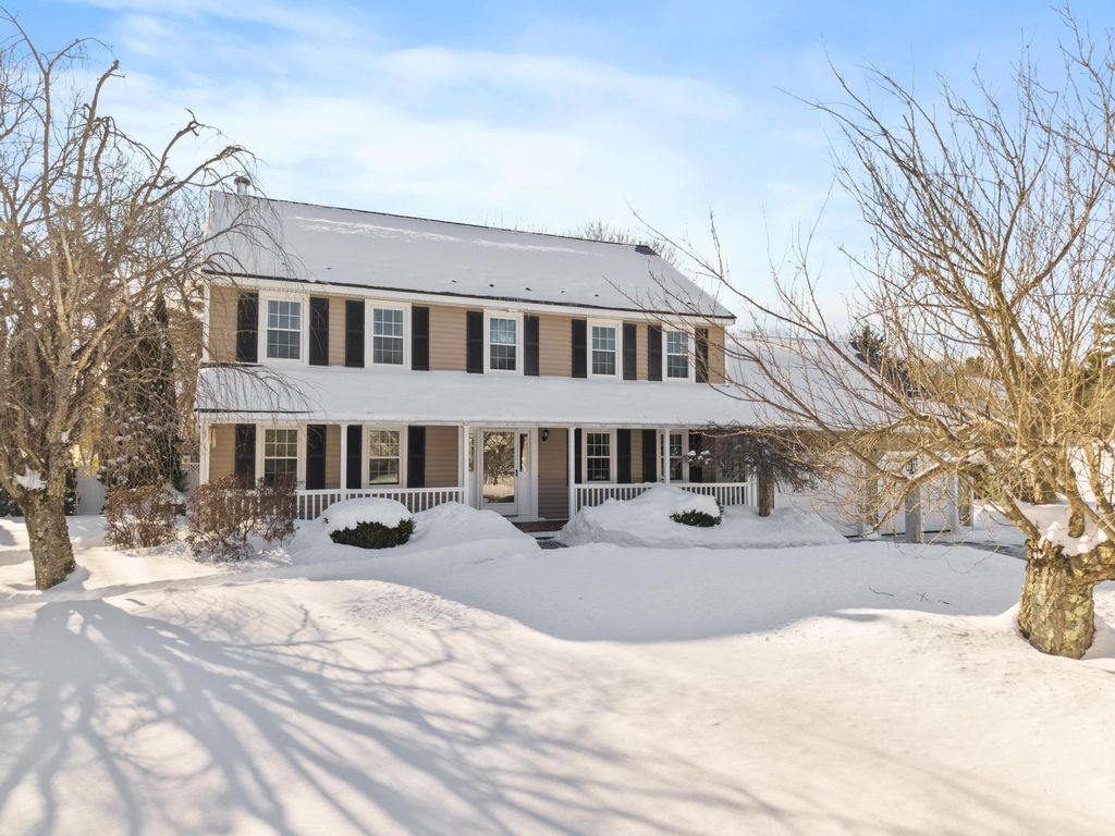 Photo of 3 COPPERFIELD Lane, Londonderry, NH 03053 (MLS # 5075370)