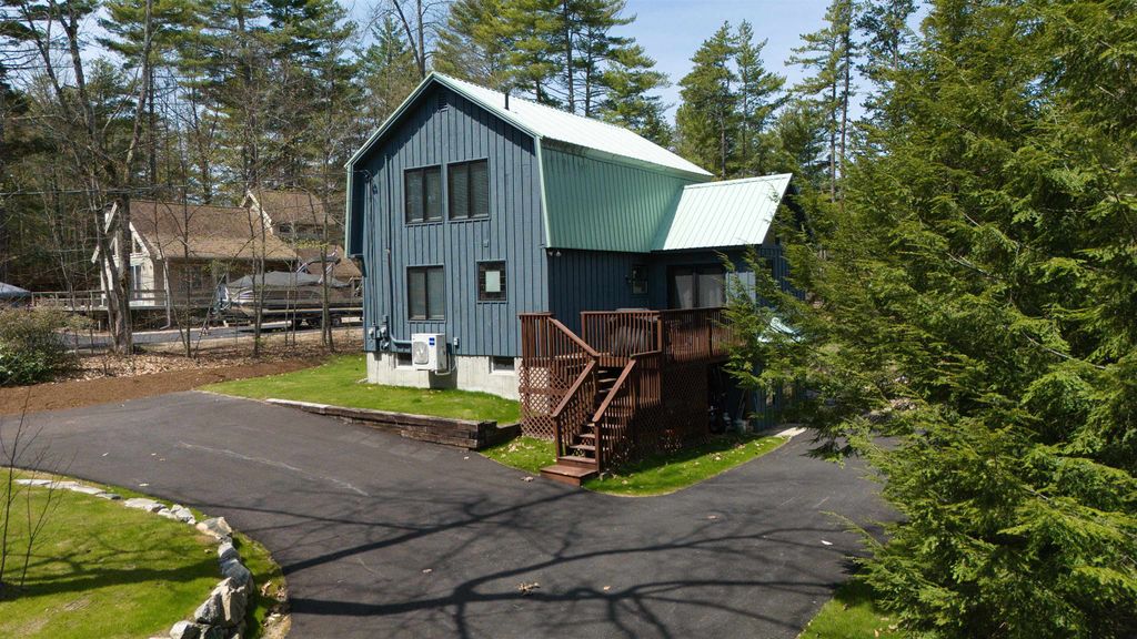 Photo of 14 Oakwood Drive, Ossipee, NH 03814 (MLS # 5087989)
