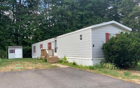 Photo of 2 Robyn Court, Litchfield, NH 03052 (MLS # 5056266) Photo of 2 Robyn Court, Litchfield, NH 03052 (MLS # 5056266)