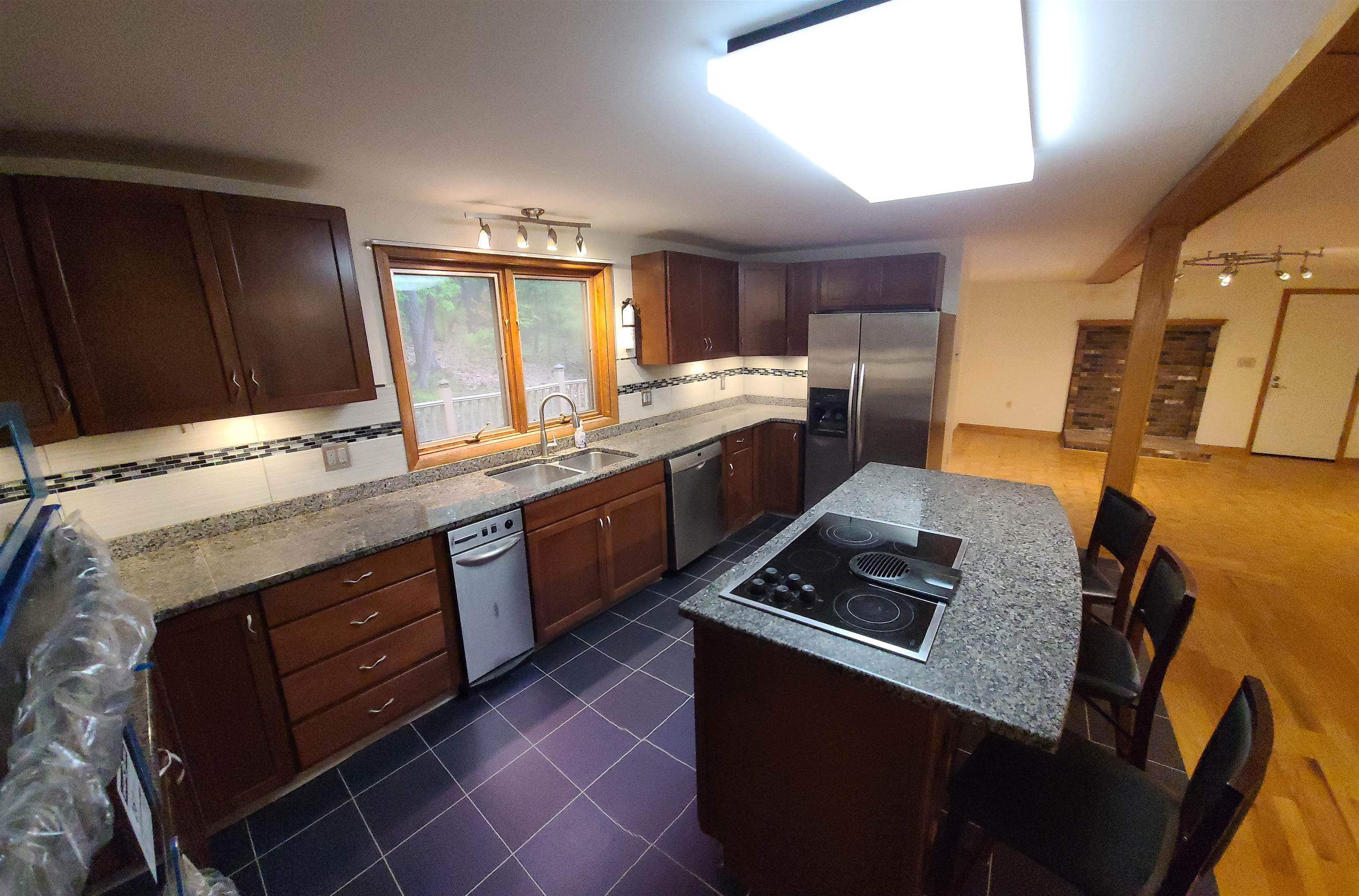 Windham, New Hampshire 03087, United States, 3 Bedrooms Bedrooms, ,3 BathroomsBathrooms,Residential,Active,134106