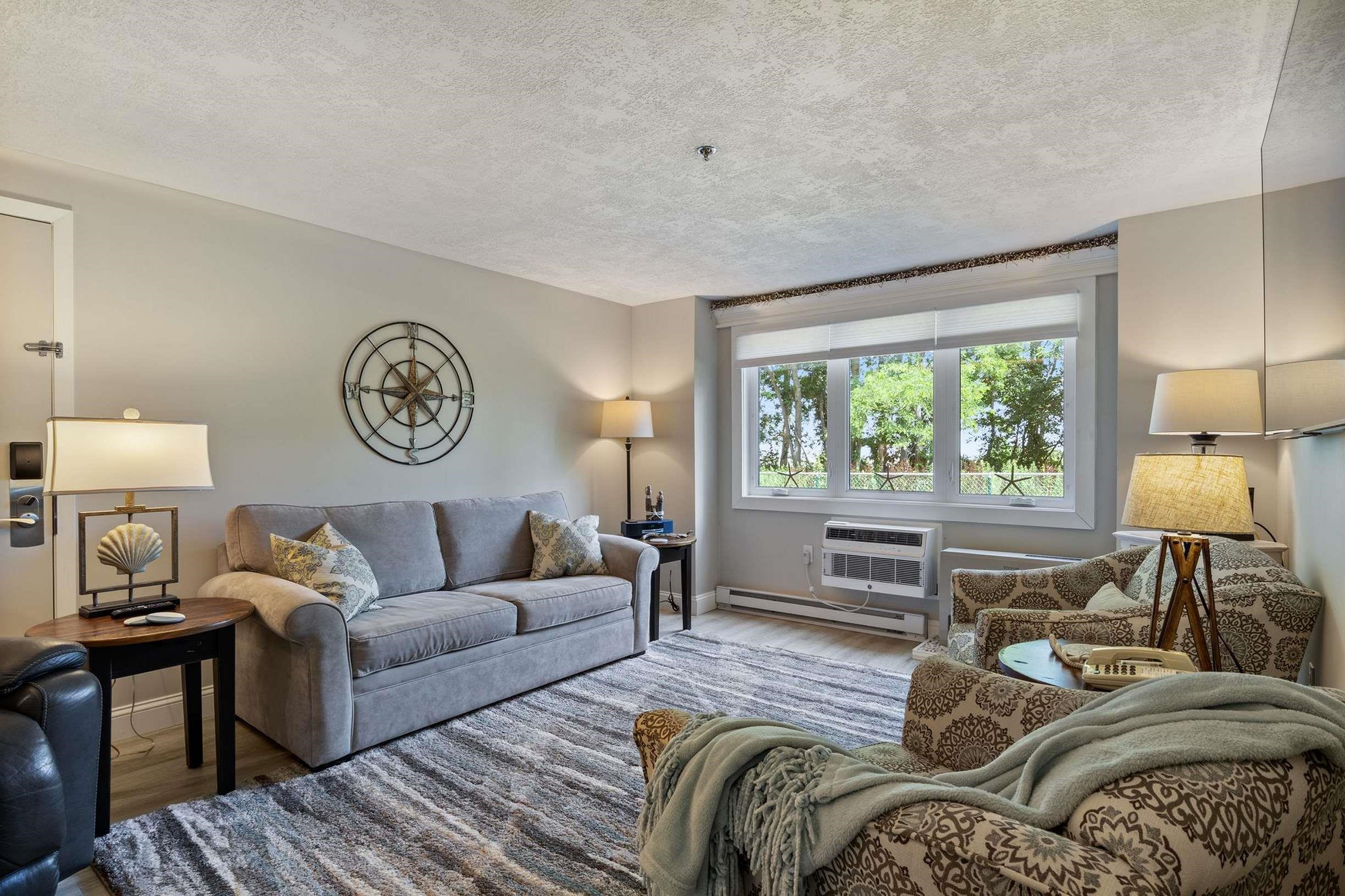 1373 Post Road 6B