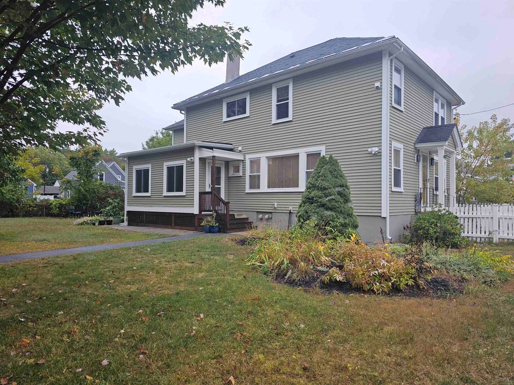 Photo of 52 Austin Street #A, Manchester, NH 03102 (MLS # 5067263)