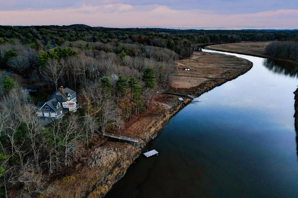 Photo of 10 Wingate Court, Stratham, NH 03885 (MLS # 5072869)