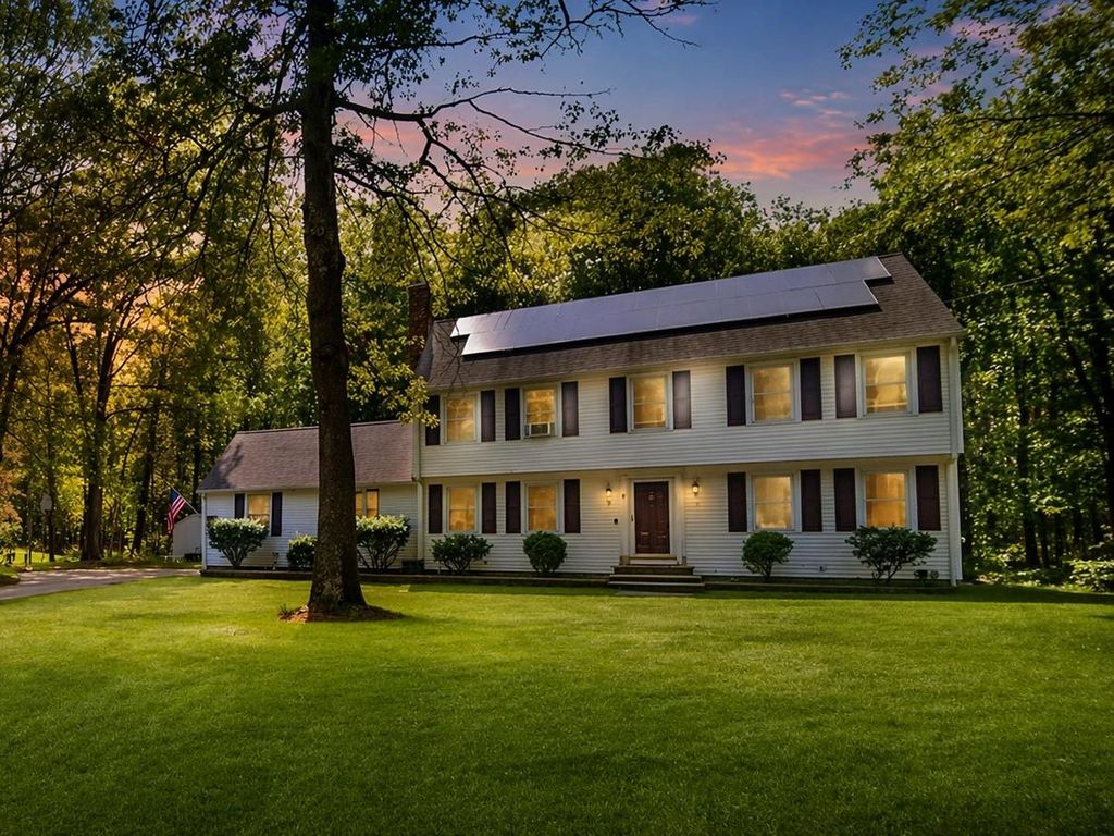 Photo of 27 Winslow Farm Road, Hudson, NH 03051 (MLS # 5084300)