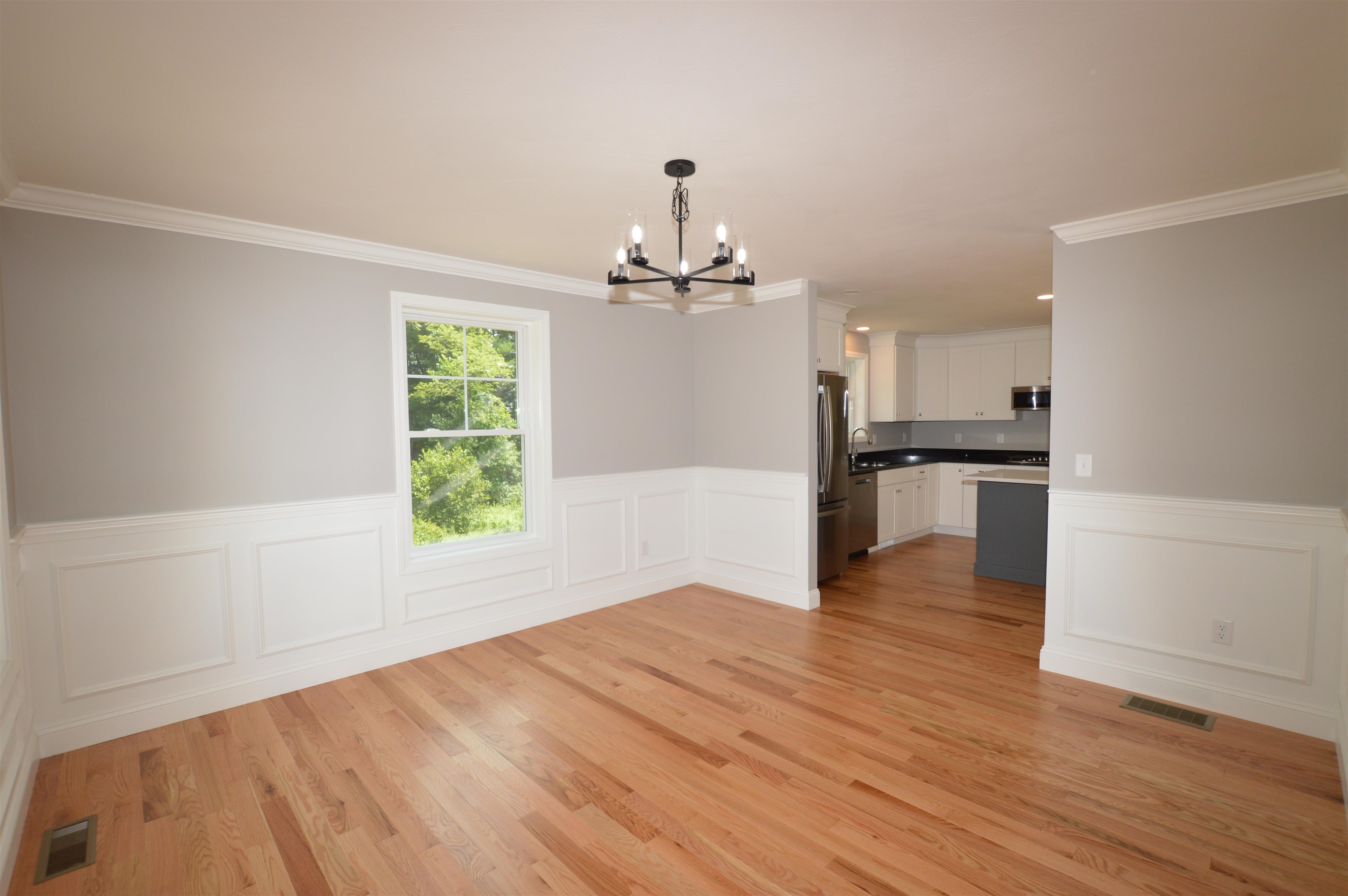 Concord, New Hampshire 03301, United States, 3 Bedrooms Bedrooms, ,3 BathroomsBathrooms,Residential,Active,117114