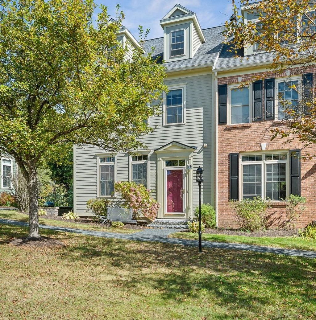 Photo of 31 Forest Edge Drive, Hanover, NH 03755 (MLS # 5085211)