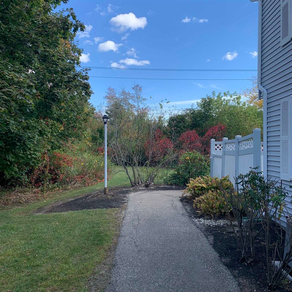 Photo of 24 SPRINGFIELD Estate #24, Rochester, NH 03867 (MLS # 5063730)