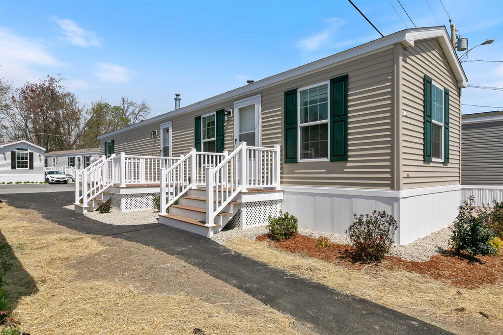Photo of 72 Brookwood Drive, Salem, NH 03079 (MLS # 5089731)
