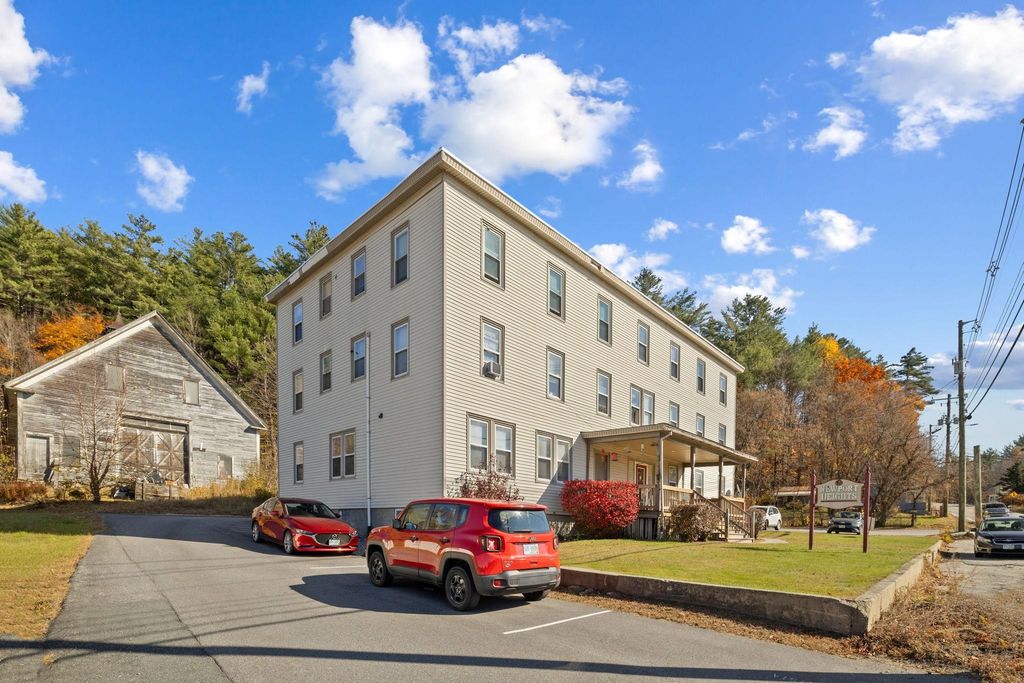 Photo of 524 Sunapee Street #8, Newport, NH 03773 (MLS # 5077785)