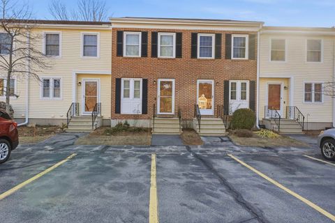 214 Fox Hollow Way Manchester NH 03104