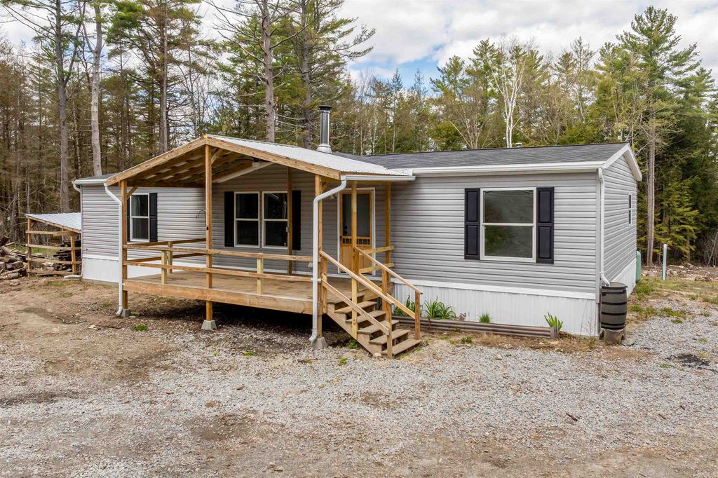Photo of 416 Bradford Road, Newport, NH 03773 (MLS # 5088711)