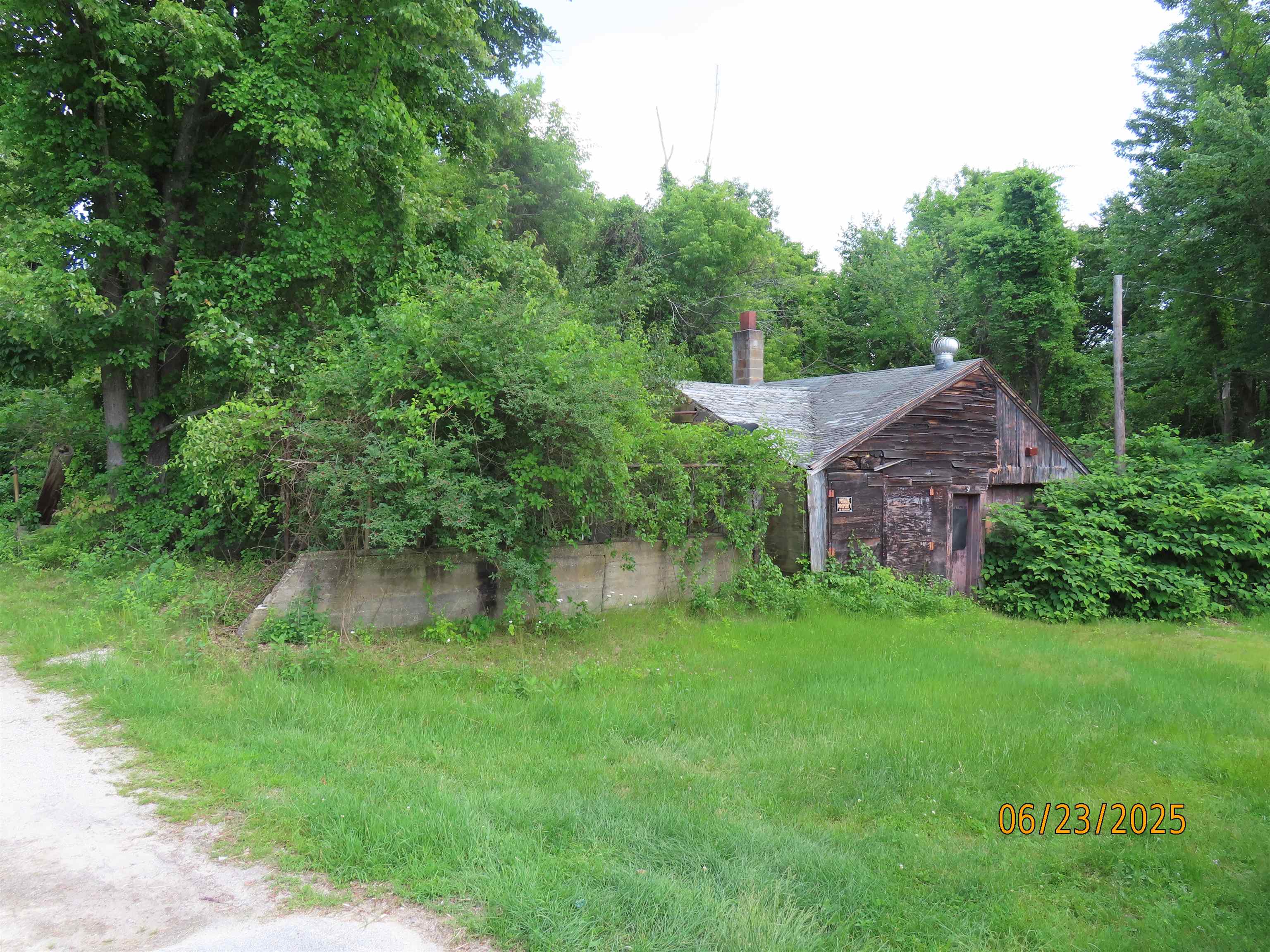 19 Mammoth Road