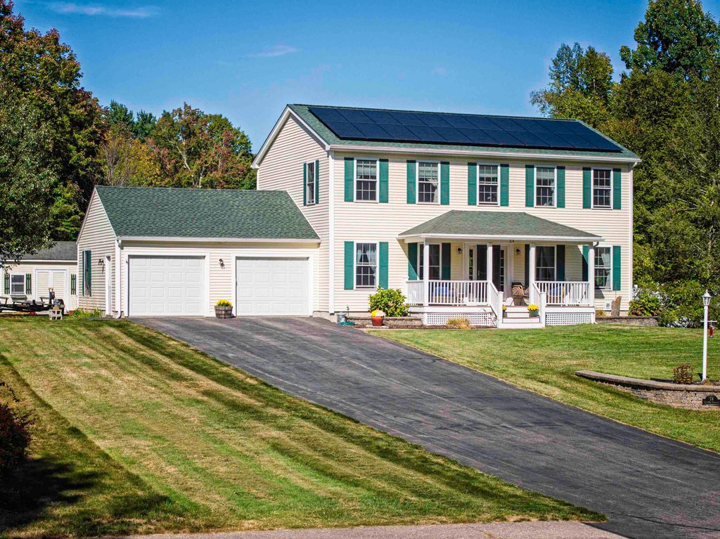 Photo of 24 Conifer Commons, Dover, NH 03820 (MLS # 5062372)