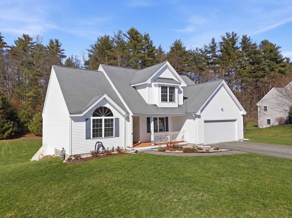 Photo of 6 Patricia Lane, Amherst, NH 03031 (MLS # 5082390)