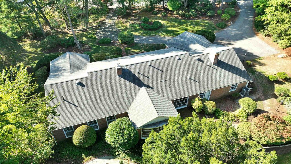 Photo of 120 Ledgewood Road, Manchester, NH 03104 (MLS # 5060850)