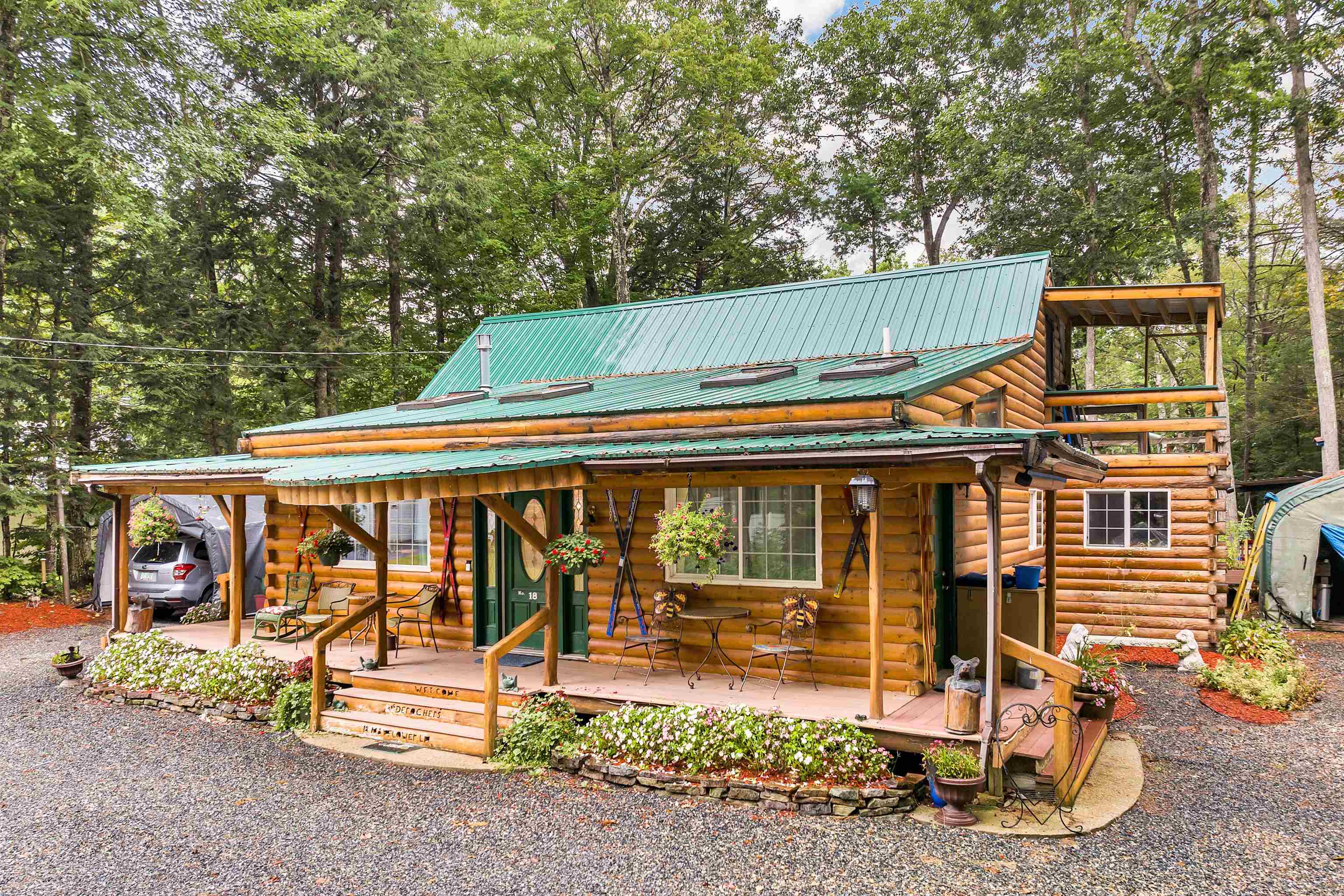 18 Mayflower Lane