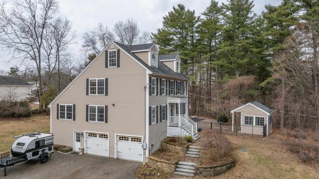 Photo of 27 Red Squirrel Lane, Chester, NH 03036 (MLS # 5081184)