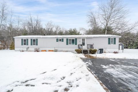 86 Martin Road Deering NH 03244