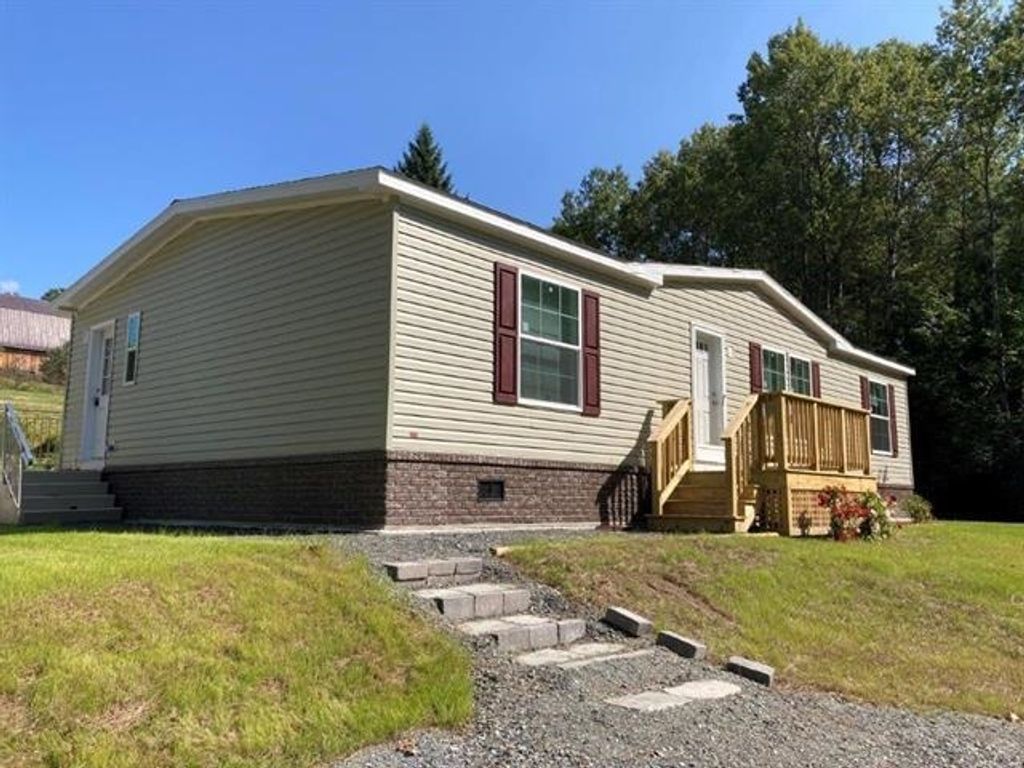 Photo of 147 Stark Hill Road, Canaan, NH 03741 (MLS # 5088892)