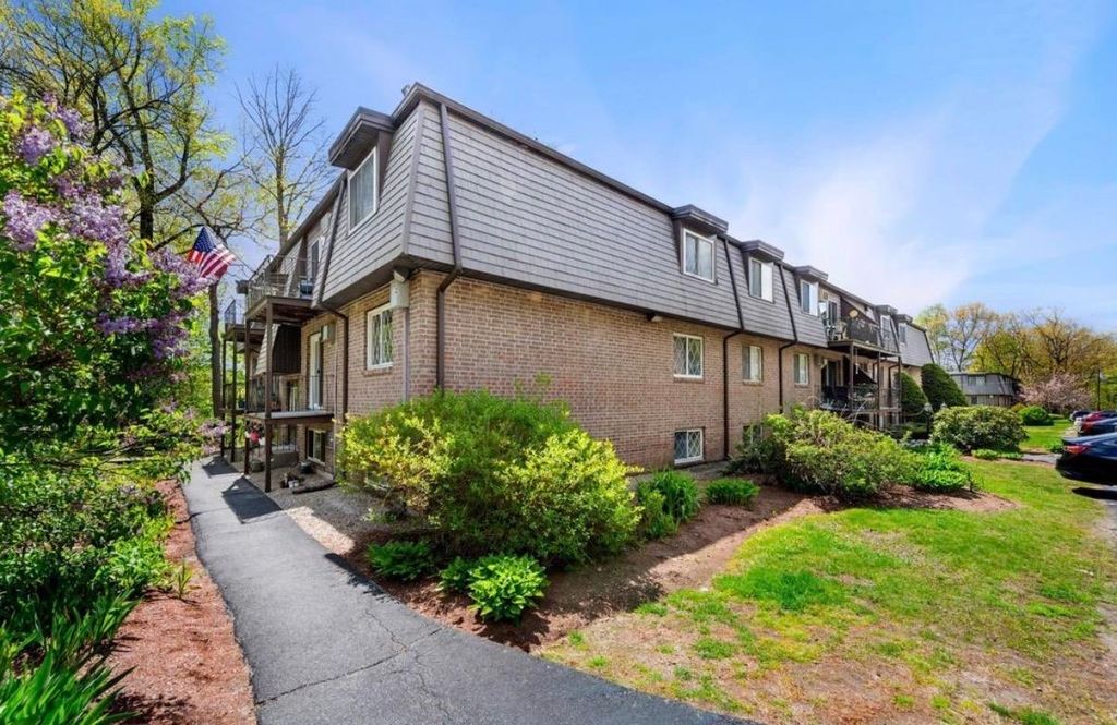 Photo of 3 Pembroke Drive #15, Derry, NH 03038 (MLS # 5088365)