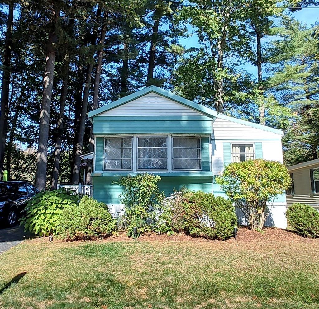 Photo of 116 Robin Hood Drive, Exeter, NH 03833 (MLS # 5064707)