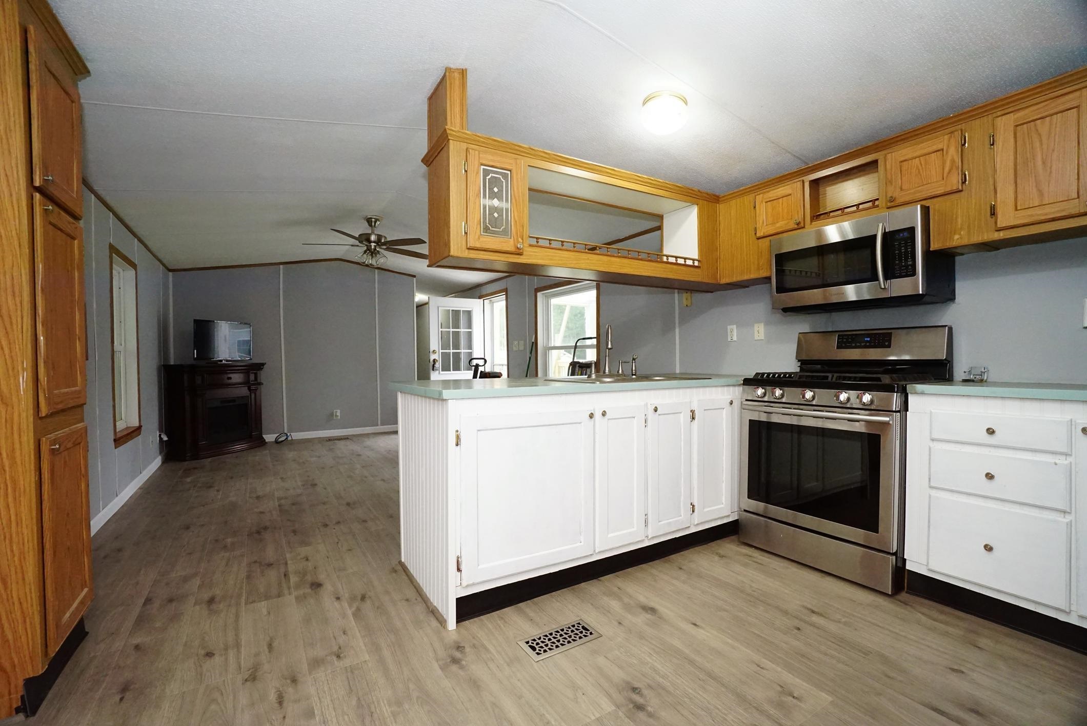 Barrington, New Hampshire 03825, United States, 3 Bedrooms Bedrooms, ,1 BathroomBathrooms,Residential,Active,163426