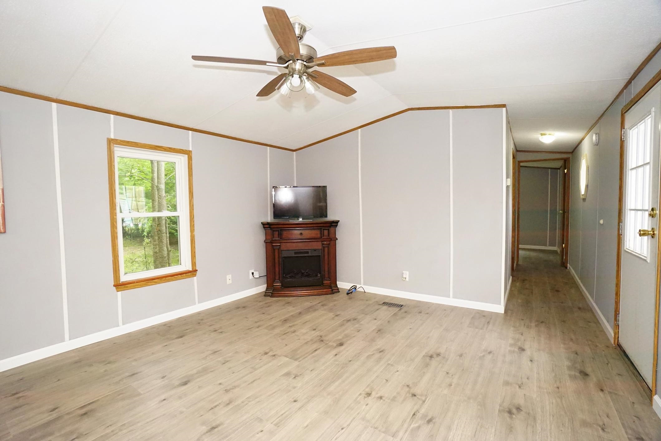 Barrington, New Hampshire 03825, United States, 3 Bedrooms Bedrooms, ,1 BathroomBathrooms,Residential,Active,163426