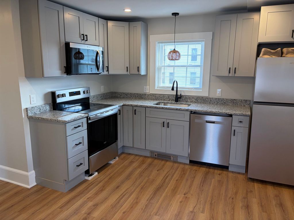 Photo of 319 Jewett Street, Manchester, NH 03103 (MLS # 5079927)