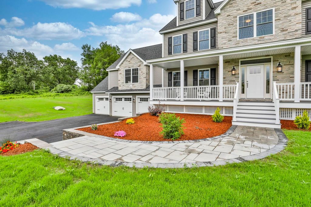 Photo of 2 Warren's Way, Brookline, NH 03033 (MLS # 5073696)