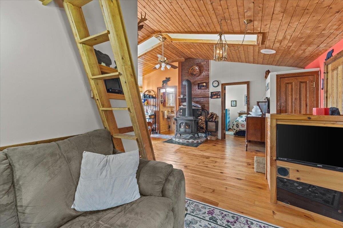 439 Daniels Pond Road