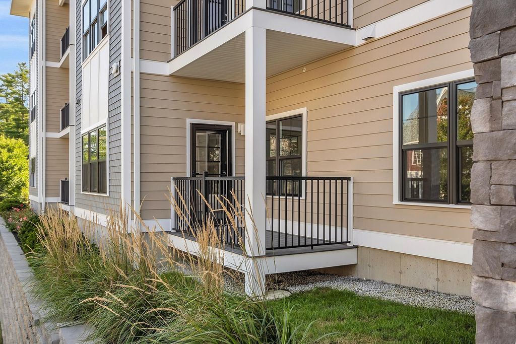 Photo of 55 Pointe Place #108, Dover, NH 03820 (MLS # 5059742)