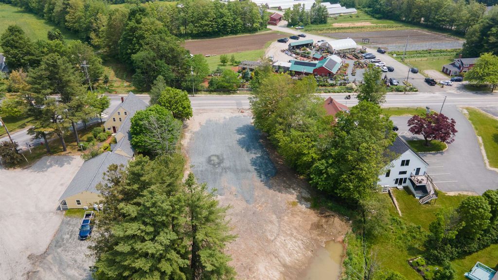 Photo of 10 Main Street, New London, NH 03257 (MLS # 5081266)