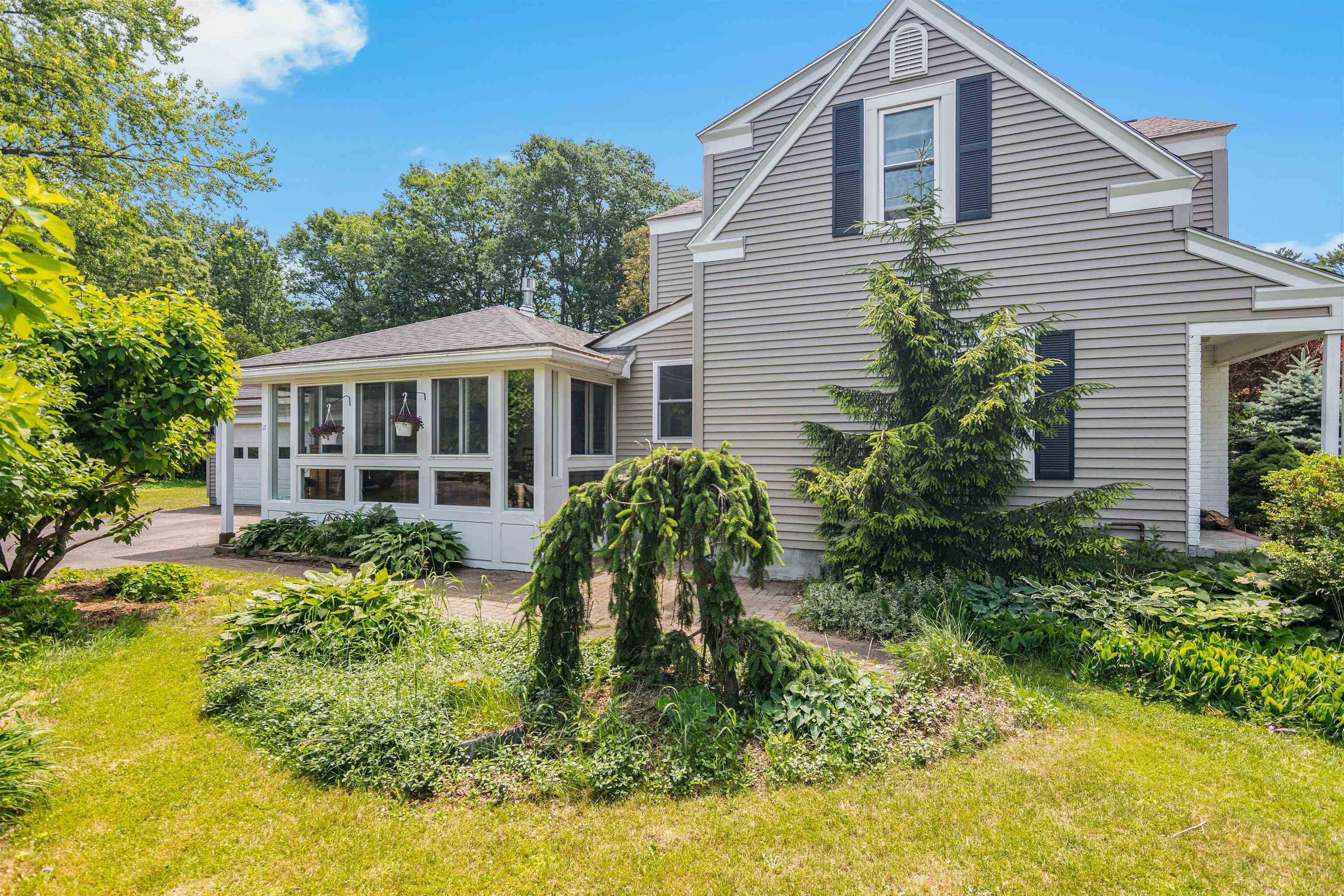 11 Beacon Street