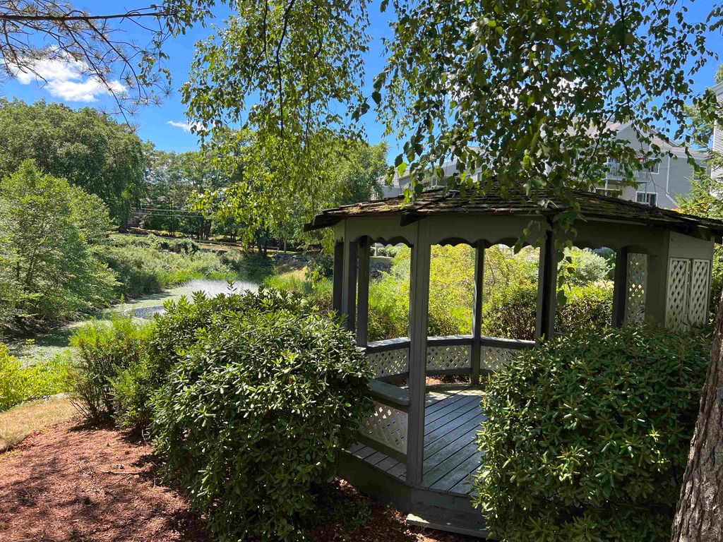 Photo of 47 Dogwood Drive #202, Nashua, NH 03062 (MLS # 5032940)