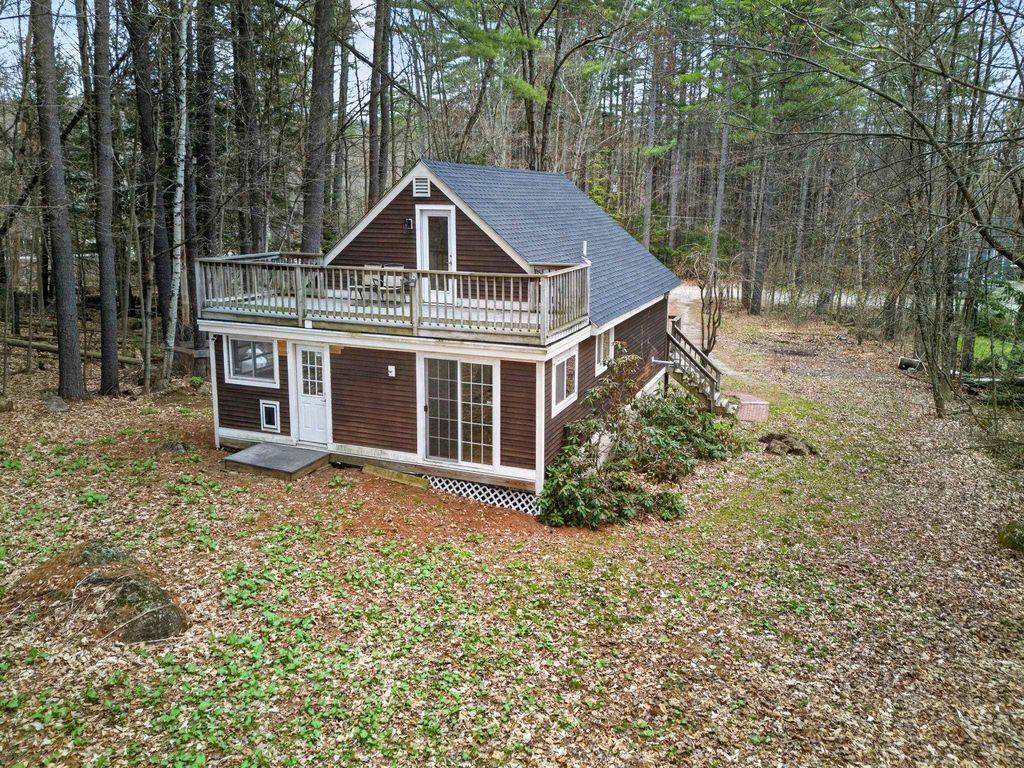 Photo of 8 Winter Road, Hillsborough, NH 03244 (MLS # 5085089)