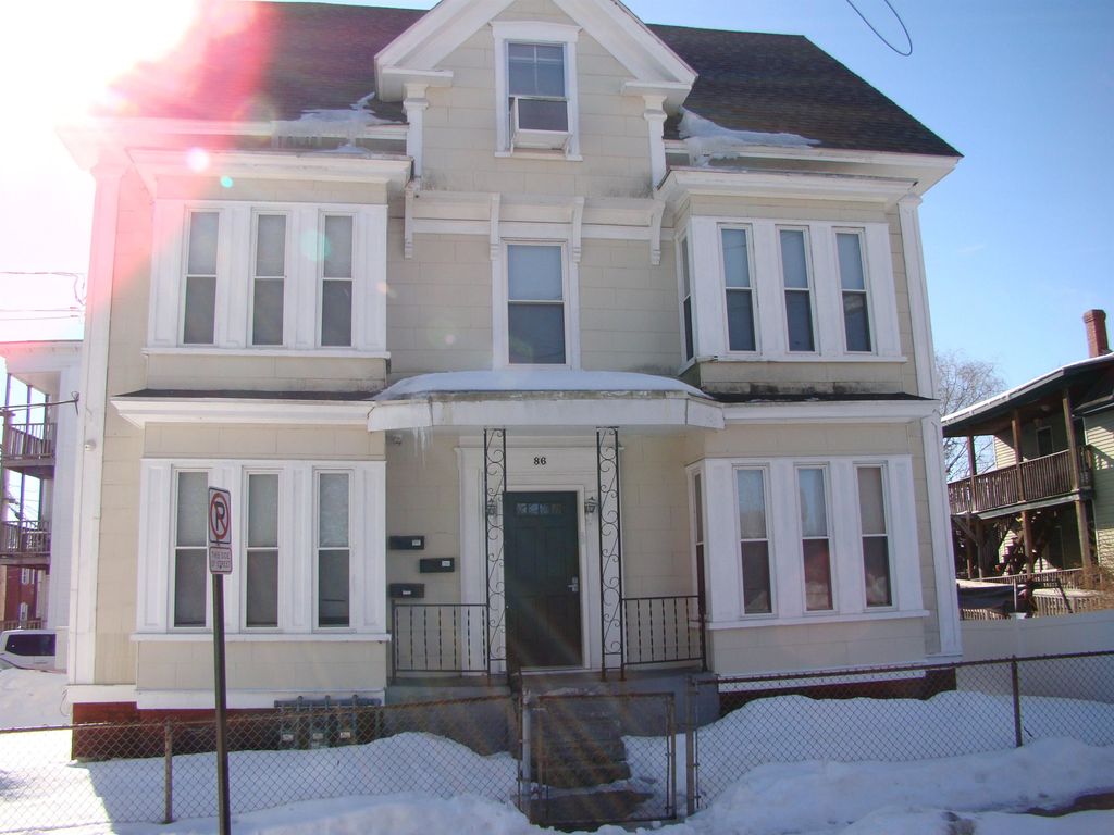 Photo of 86 School Street #2, Manchester, NH 03102 (MLS # 5079629)