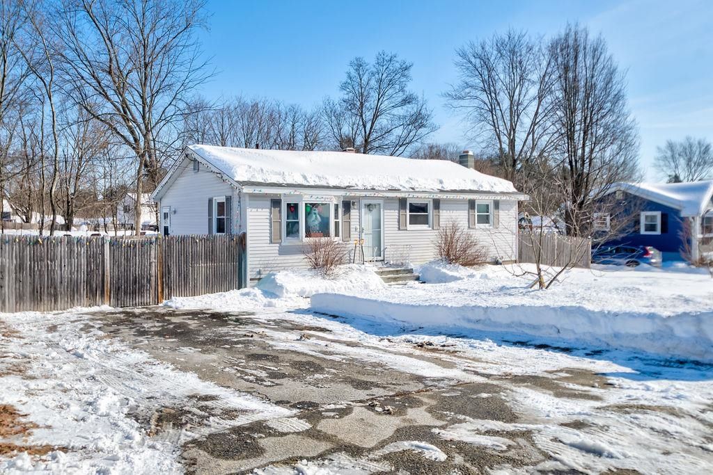 Photo of 2 Natick Street, Nashua, NH 03063 (MLS # 5077782)