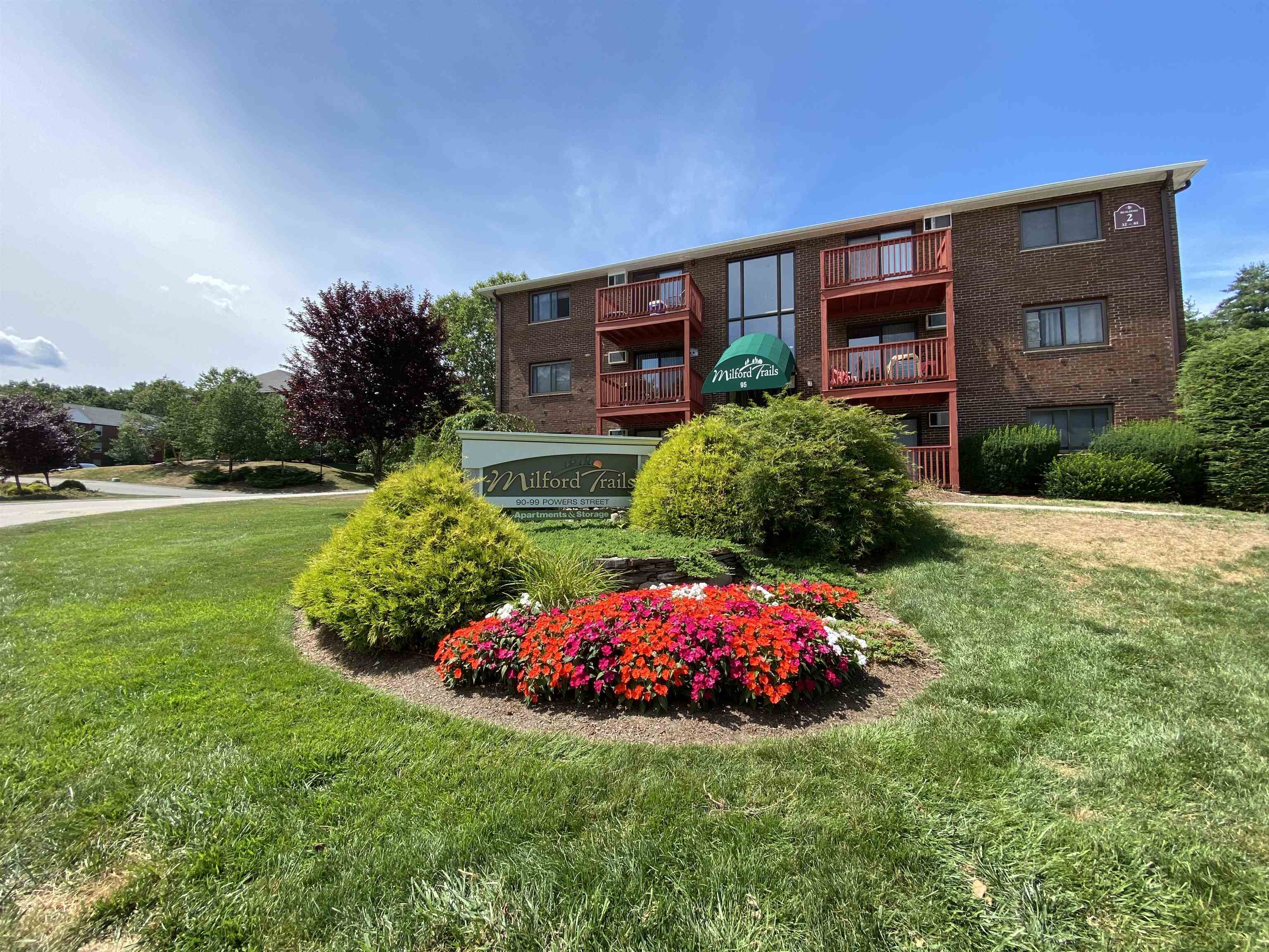 95 Powers Street 16