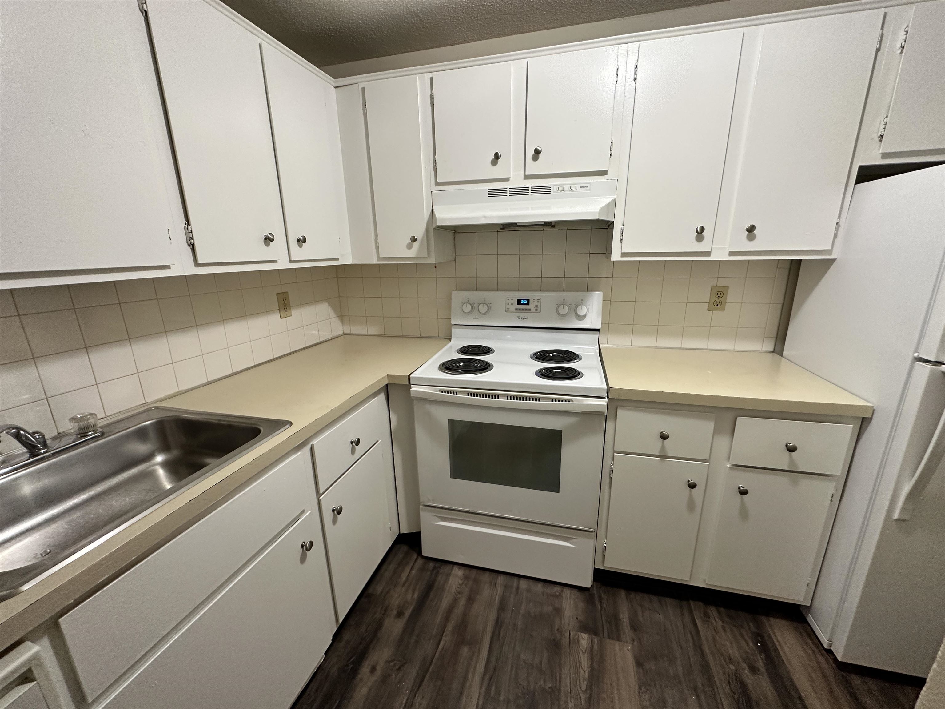 95 Powers Street 16